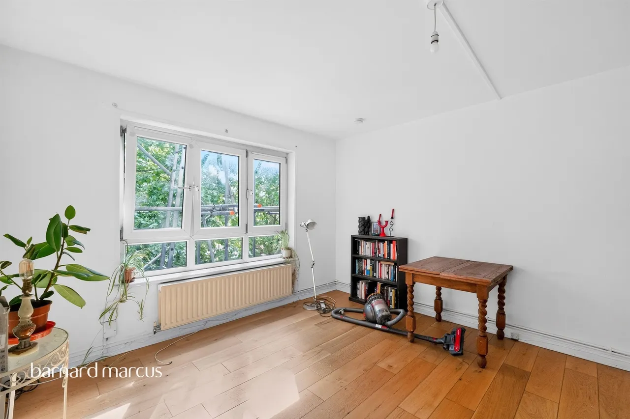 Binfield Road, London, photo 10