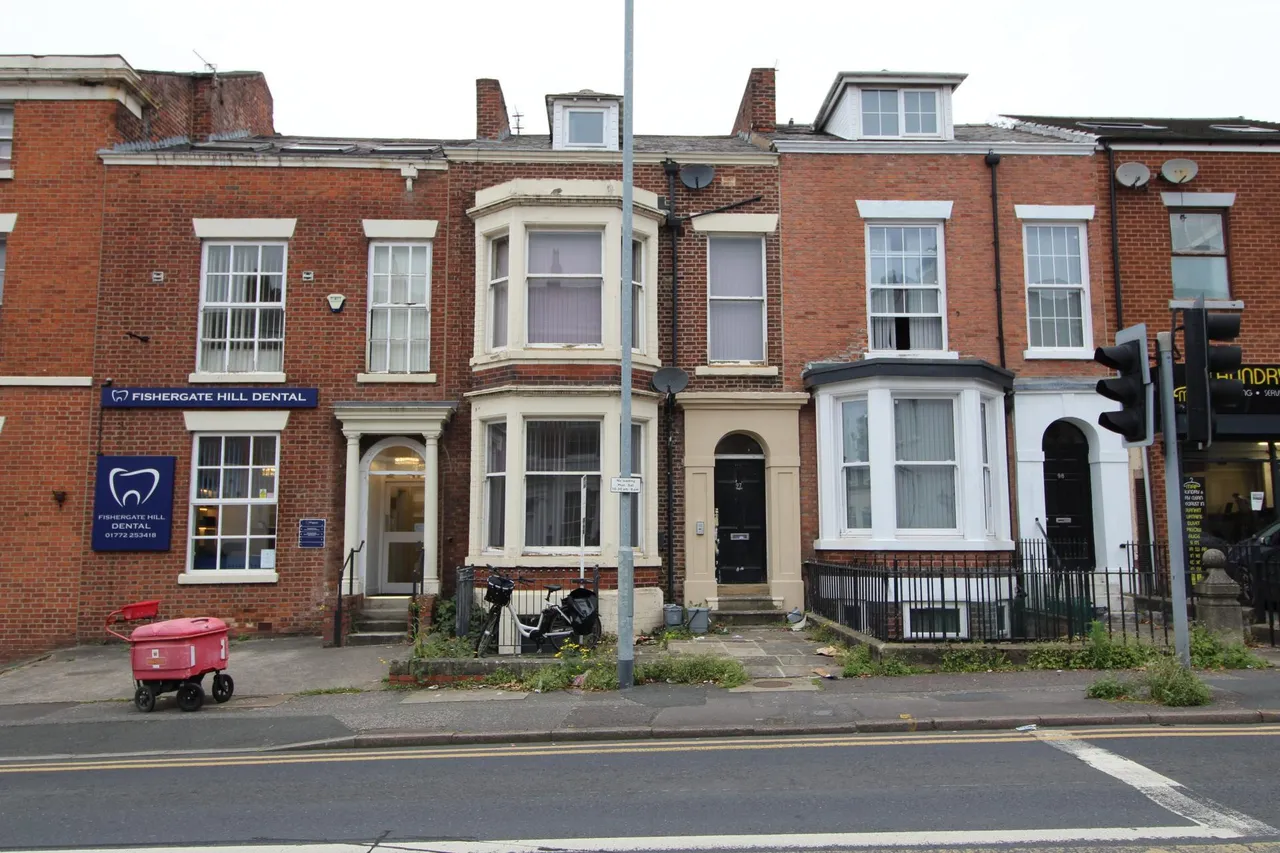 2 bed flat to rent, Fishergate Hill, Preston, PR1