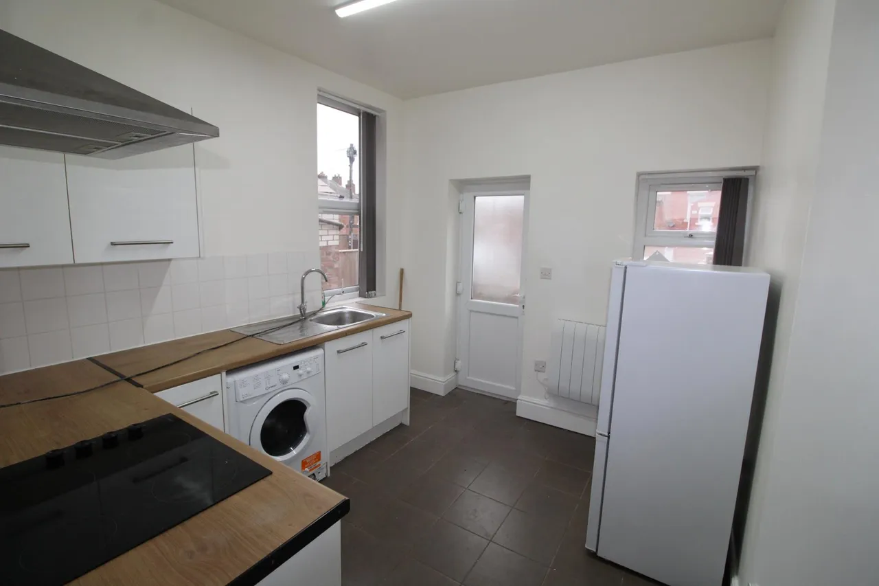 Fishergate Hill, Preston, PR1, photo 2