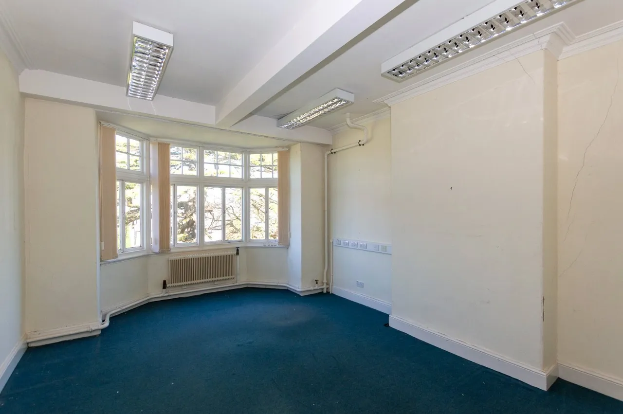 Siliwen Road, Bangor, LL57, photo 21