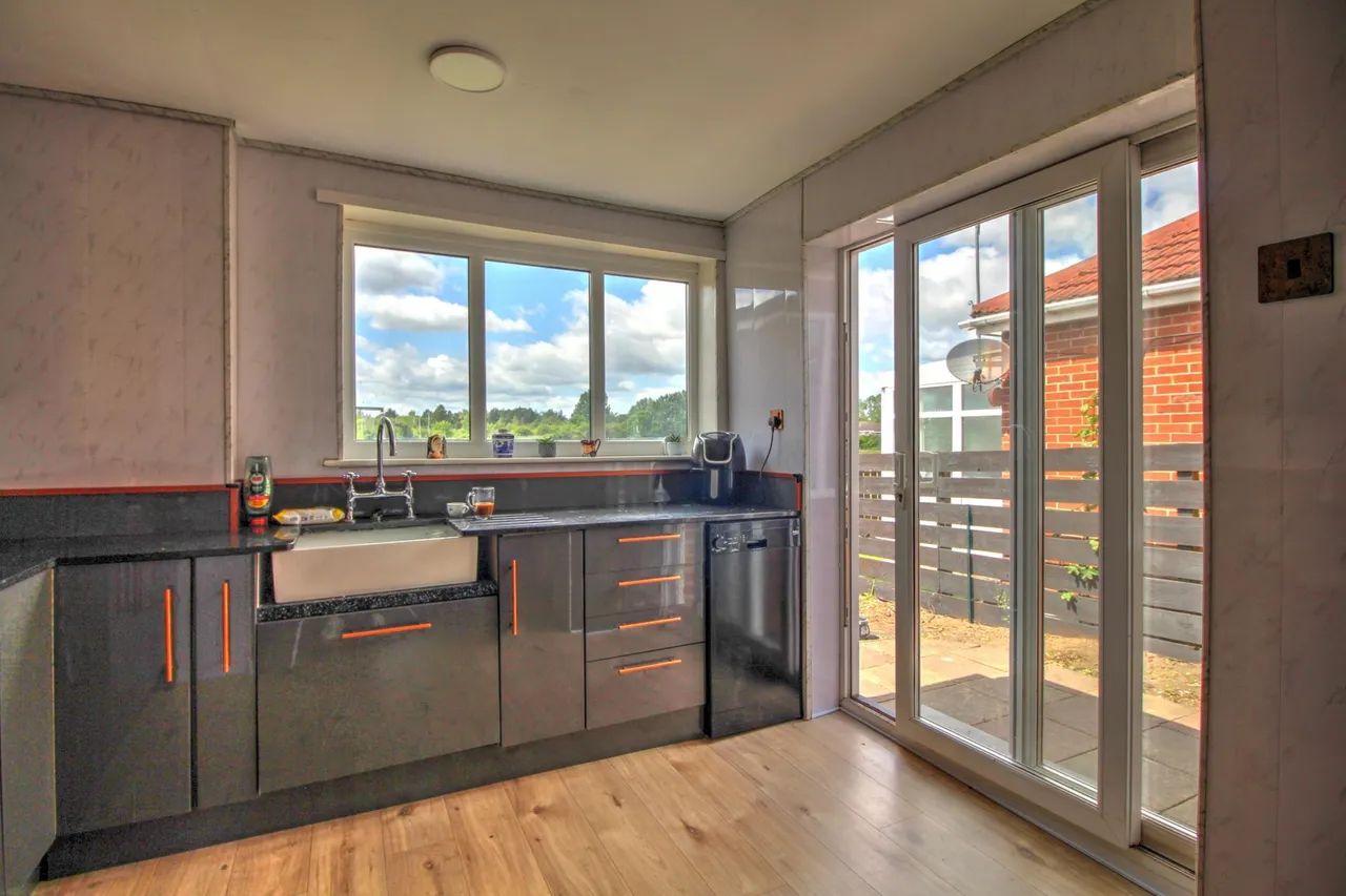 Rayleigh Drive, Newcastle Upon Tyne, NE13, photo 8