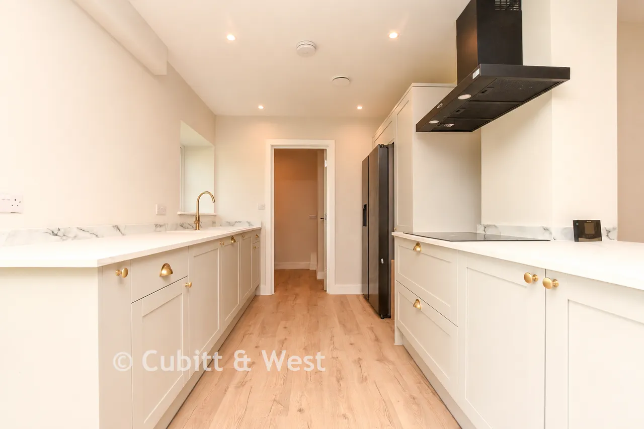 Sachel Court Drive, Alfold, GU6, photo 9