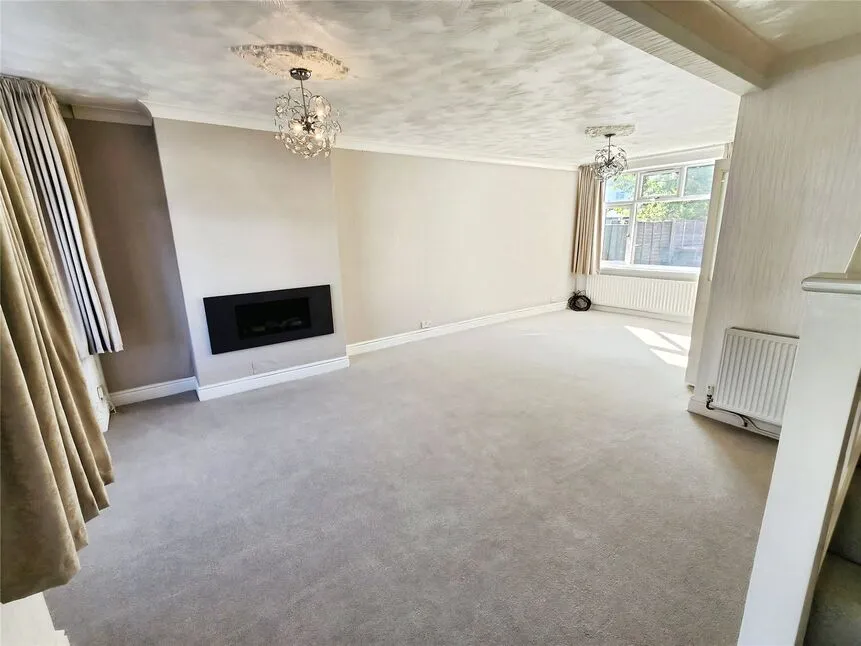 Shanklin Drive, Nuneaton, Warwickshire, CV10, photo 10