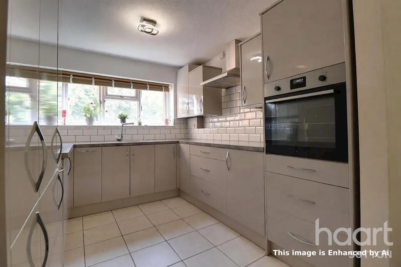 Woodcote Road, Wallington, SM6, photo 11