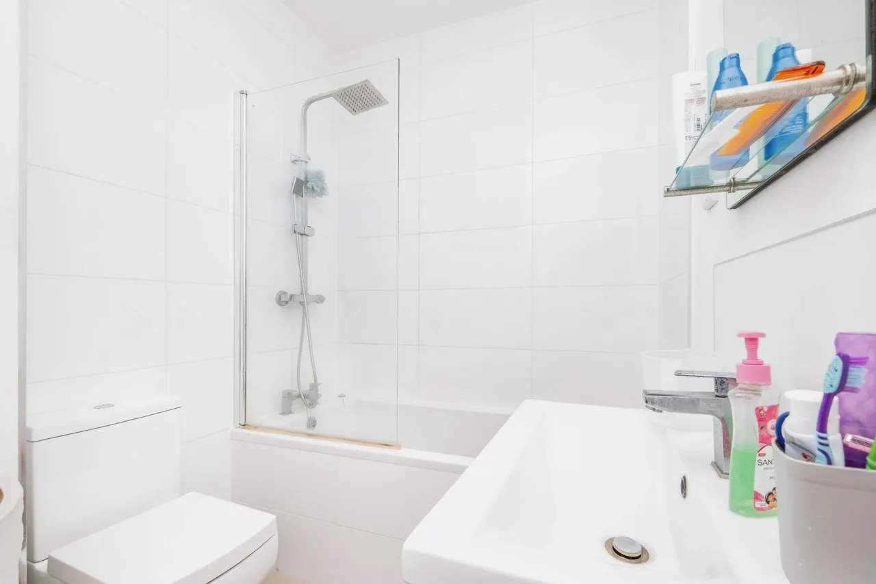 North Street, Horsham, RH12, photo 9