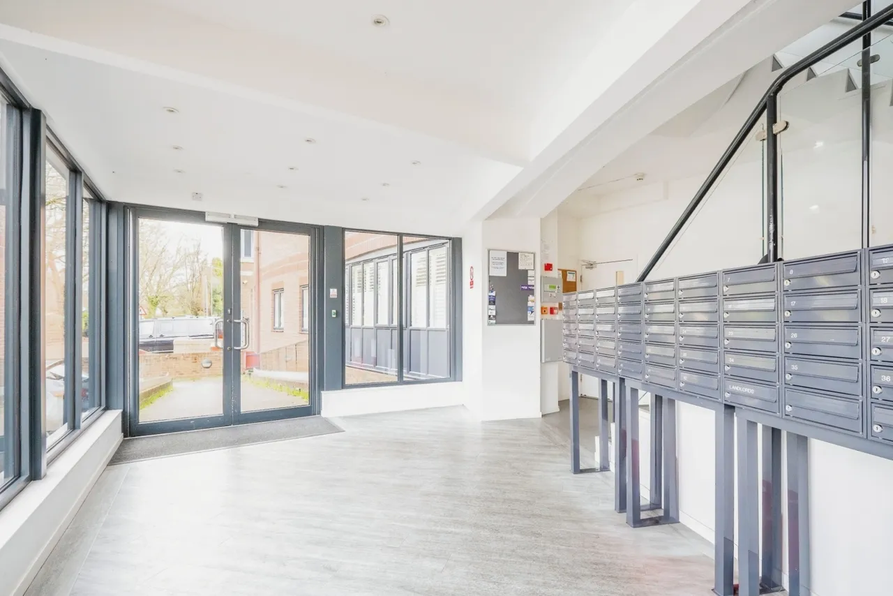 North Street, Horsham, RH12, photo 7