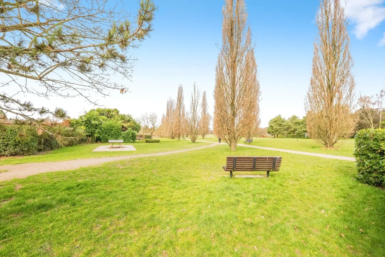North Street, Horsham, RH12, photo 6