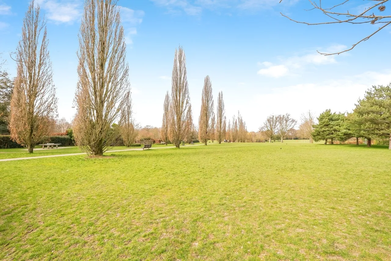 North Street, Horsham, RH12, photo 10
