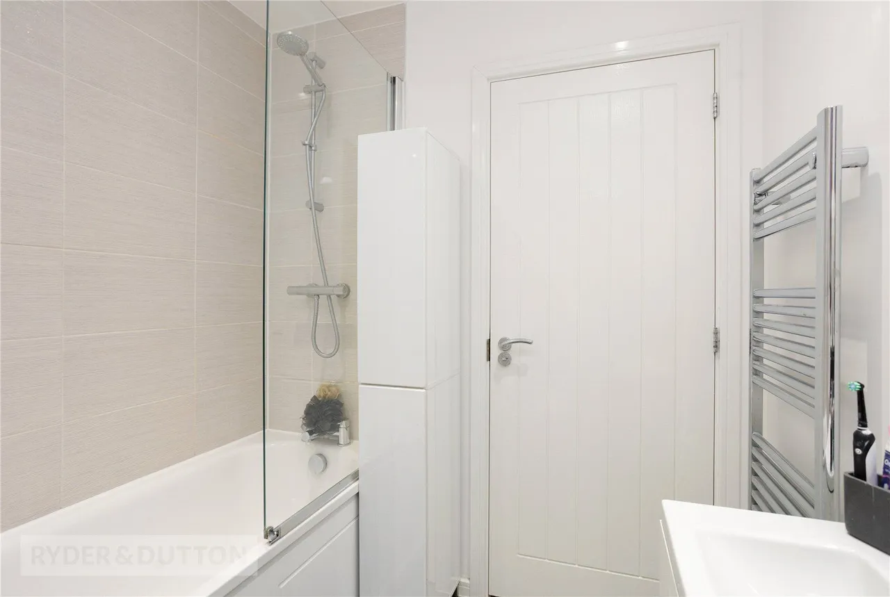 Moor Farm Close, Chadderton, OL9, photo 19