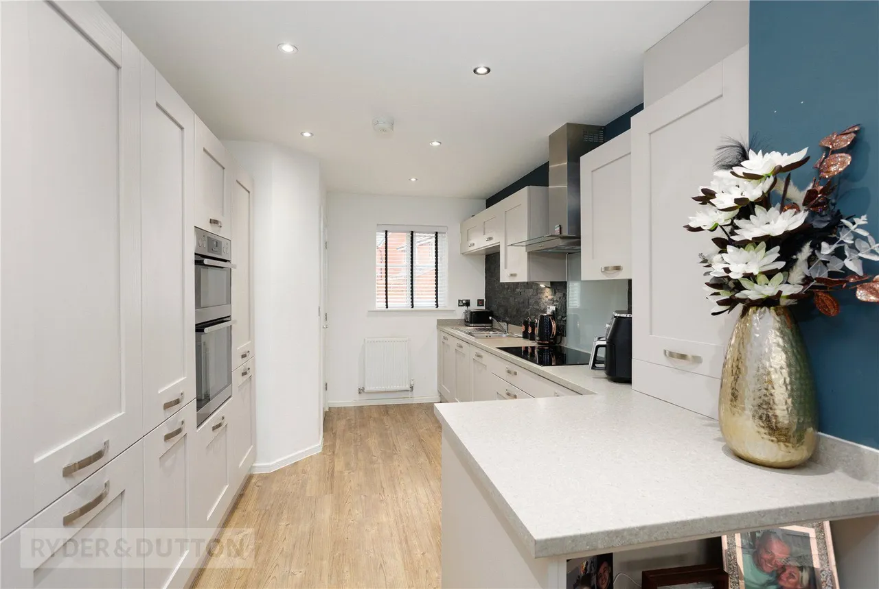 Moor Farm Close, Chadderton, OL9, photo 4