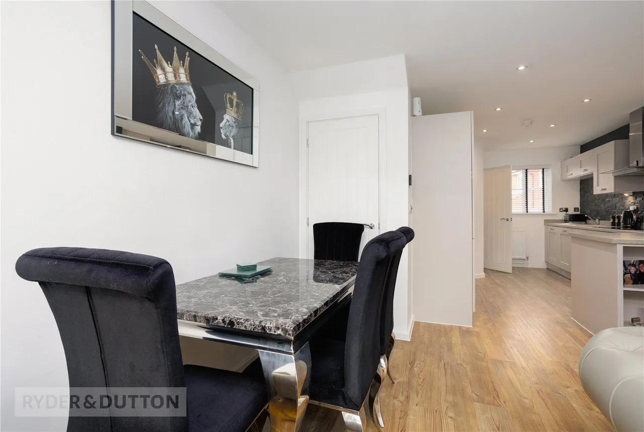 Moor Farm Close, Chadderton, OL9, photo 7