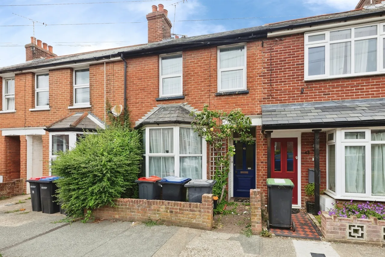 4 bed property to rent — St Martins Road, Canterbury