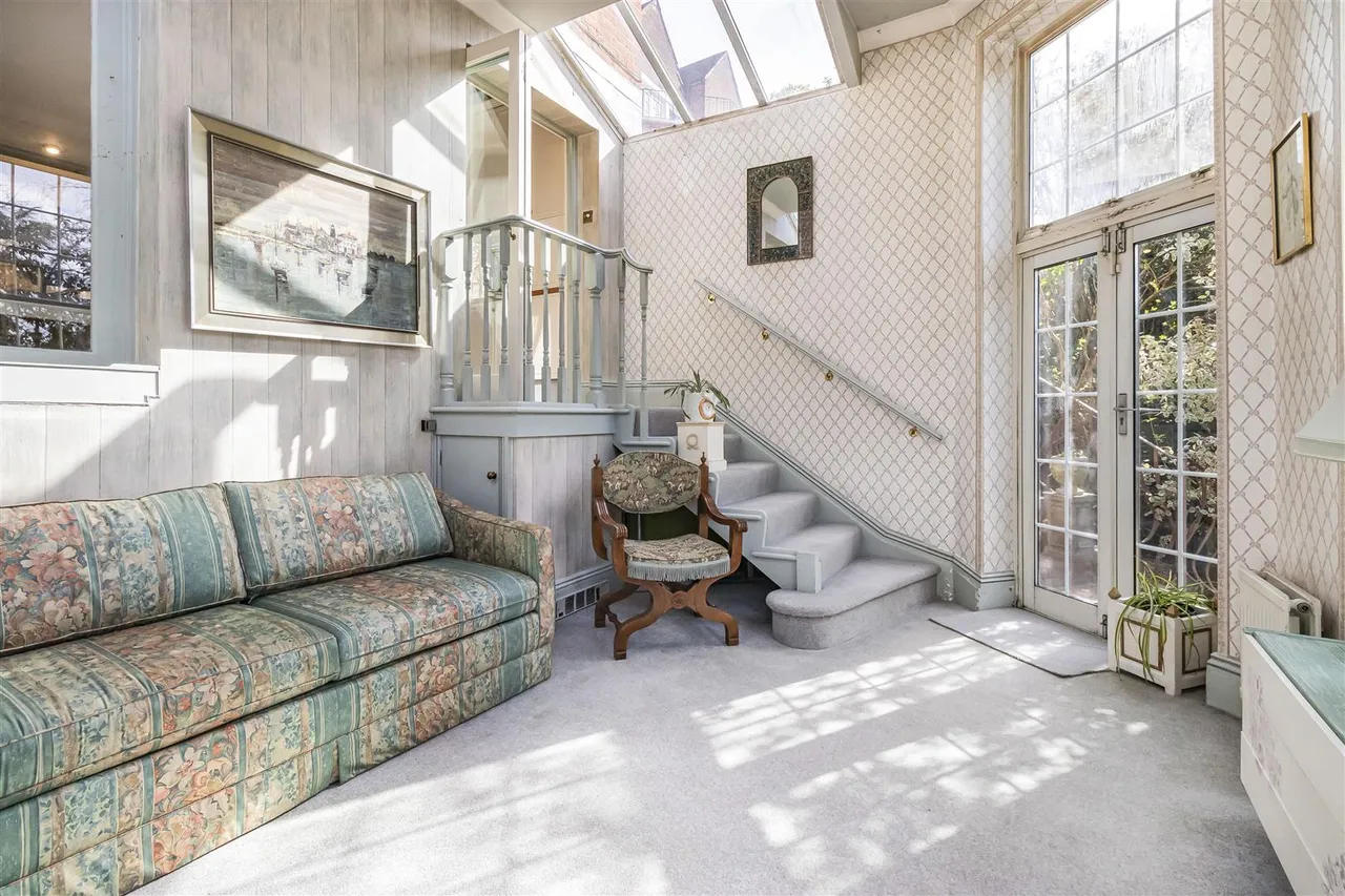 Bracknell Gardens, Hampstead, London, NW3 7EE, photo 6