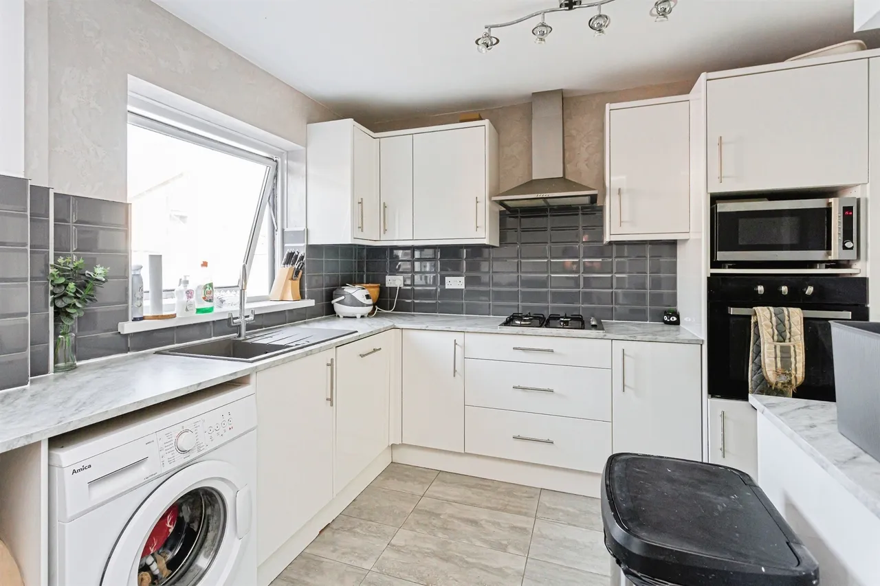 Orchard Road, Burgess Hill, photo 5