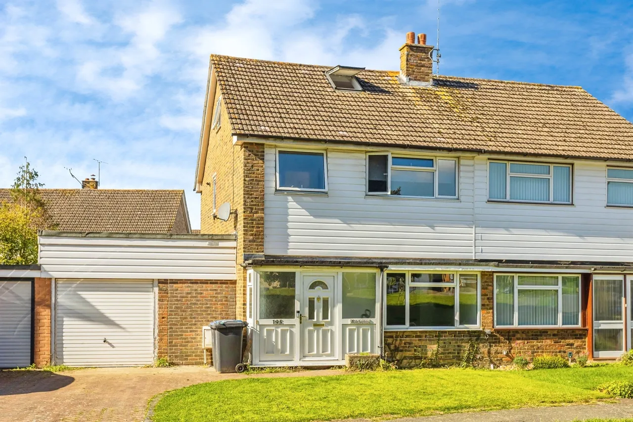 4 bed house for sale — Orchard Road, Burgess Hill