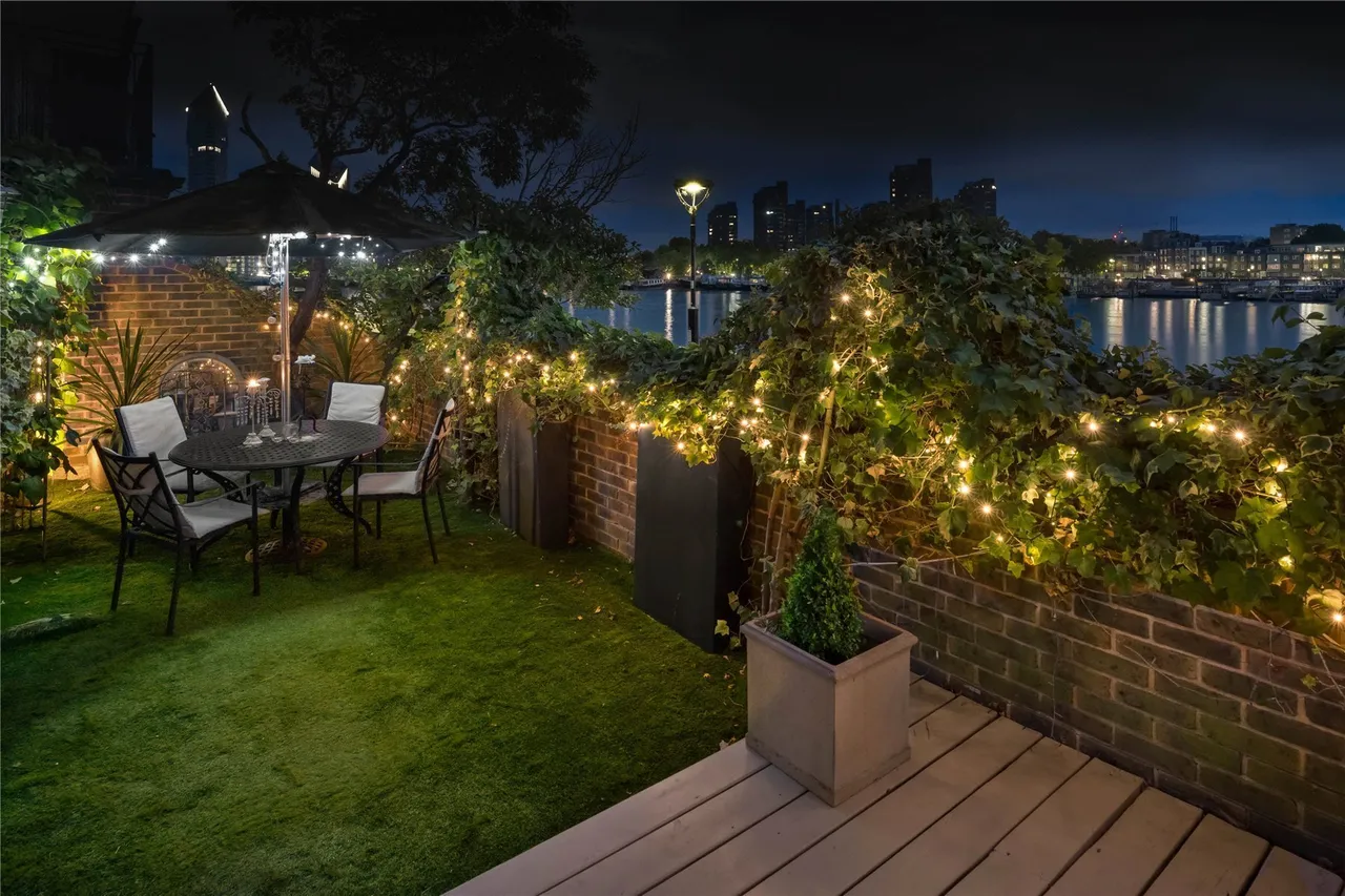 Paveley Drive, London, SW11, photo 14