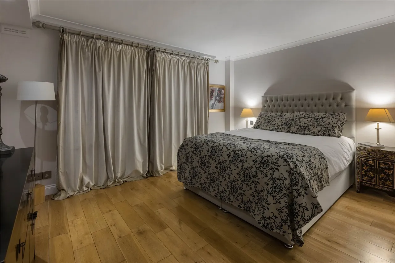 Paveley Drive, London, SW11, photo 3