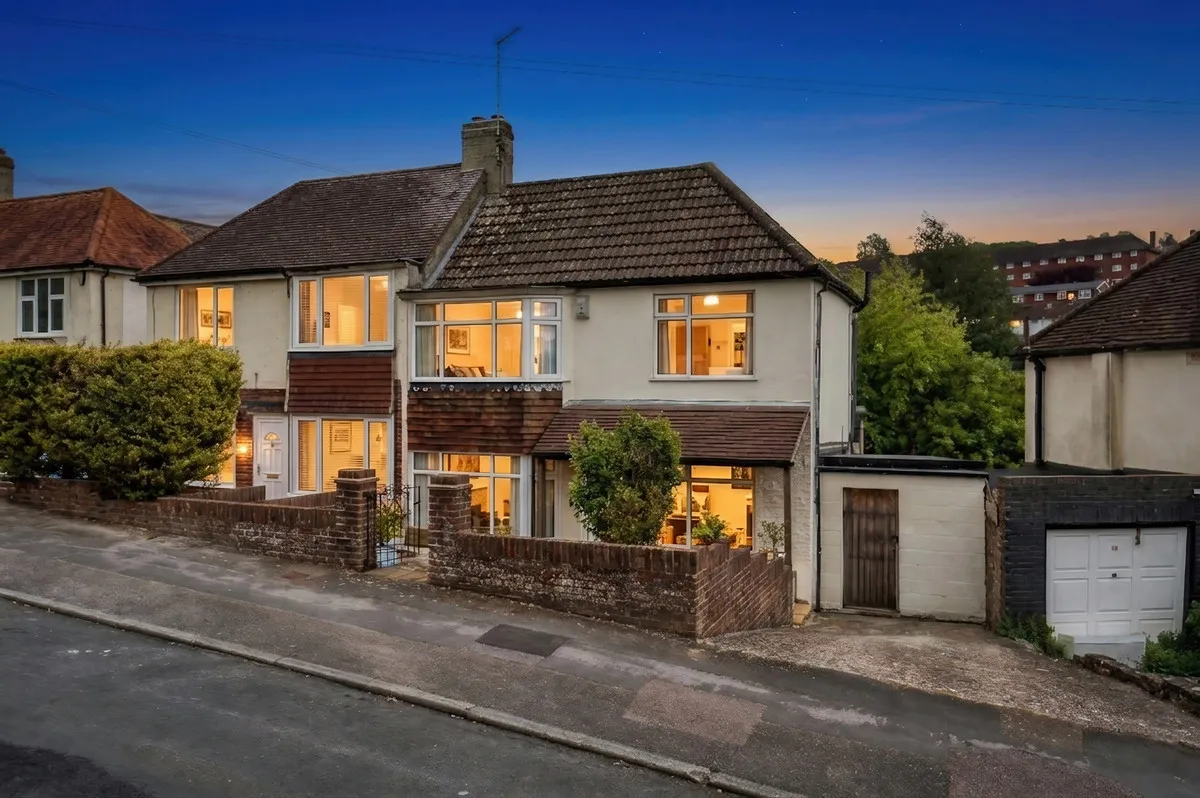 2 bed house for sale, Carden Crescent, Brighton, BN1