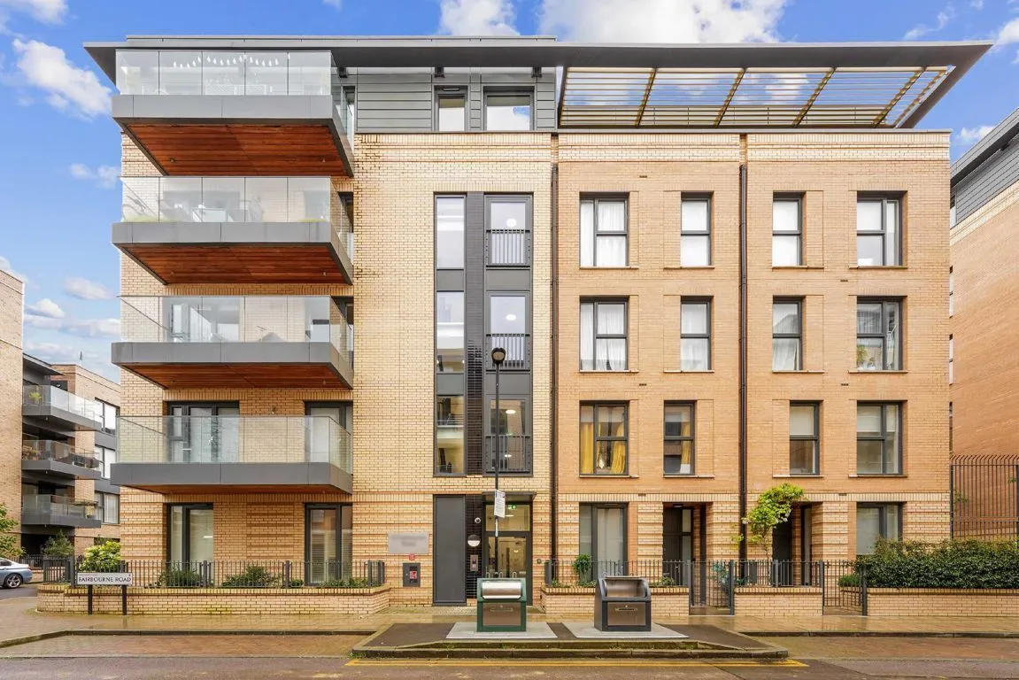 2 bed property for sale, Fairbourne Road, SW4
