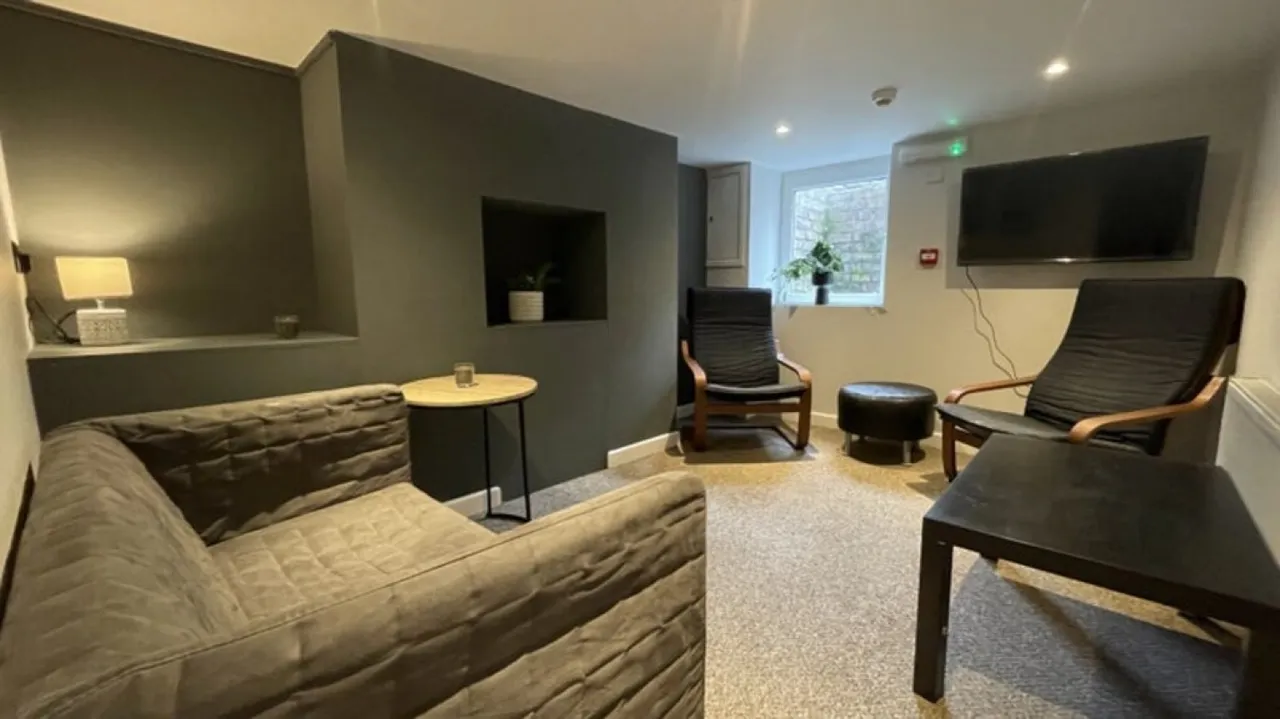 Grosvenor Walk, Worcester, WR2, photo 5