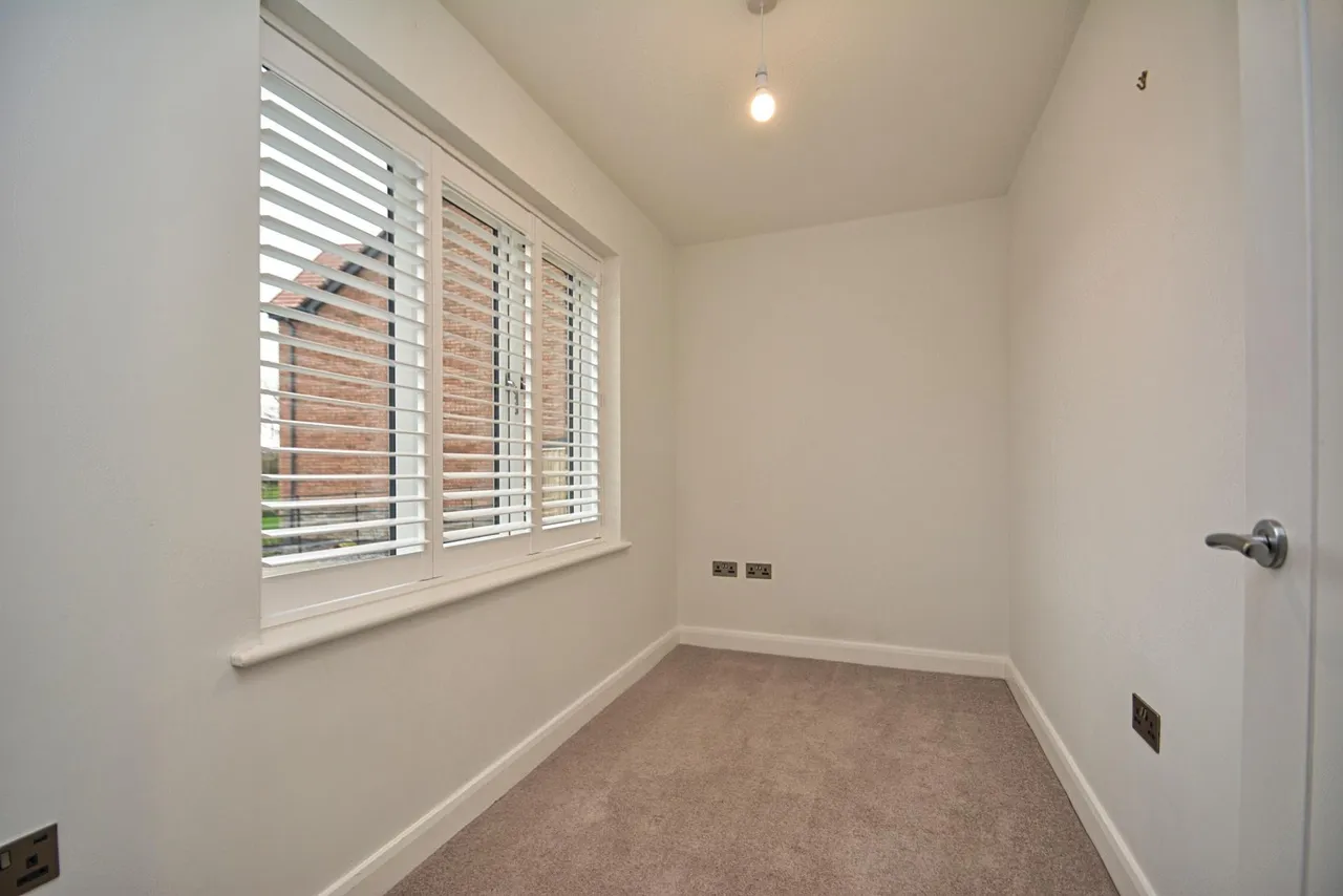 Mission Hut Mews, Holme Marsh, HR5, photo 12