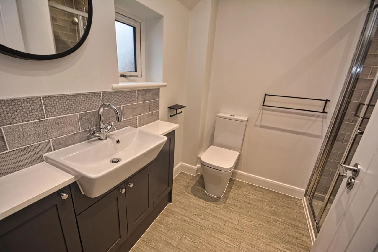 Mission Hut Mews, Holme Marsh, HR5, photo 17