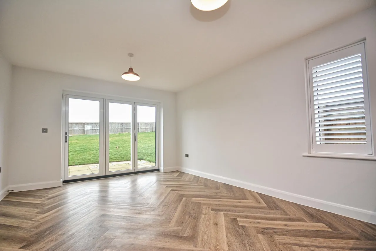 Mission Hut Mews, Holme Marsh, HR5, photo 6
