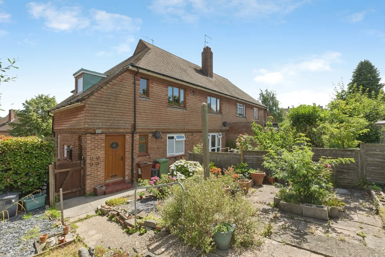 2 bed flat for sale, Charltons Way, Tunbridge Wells, TN4
