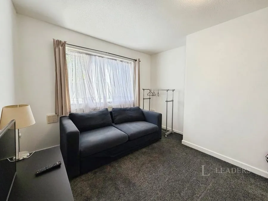 Casper Court, Nottingham, NG5, photo 5