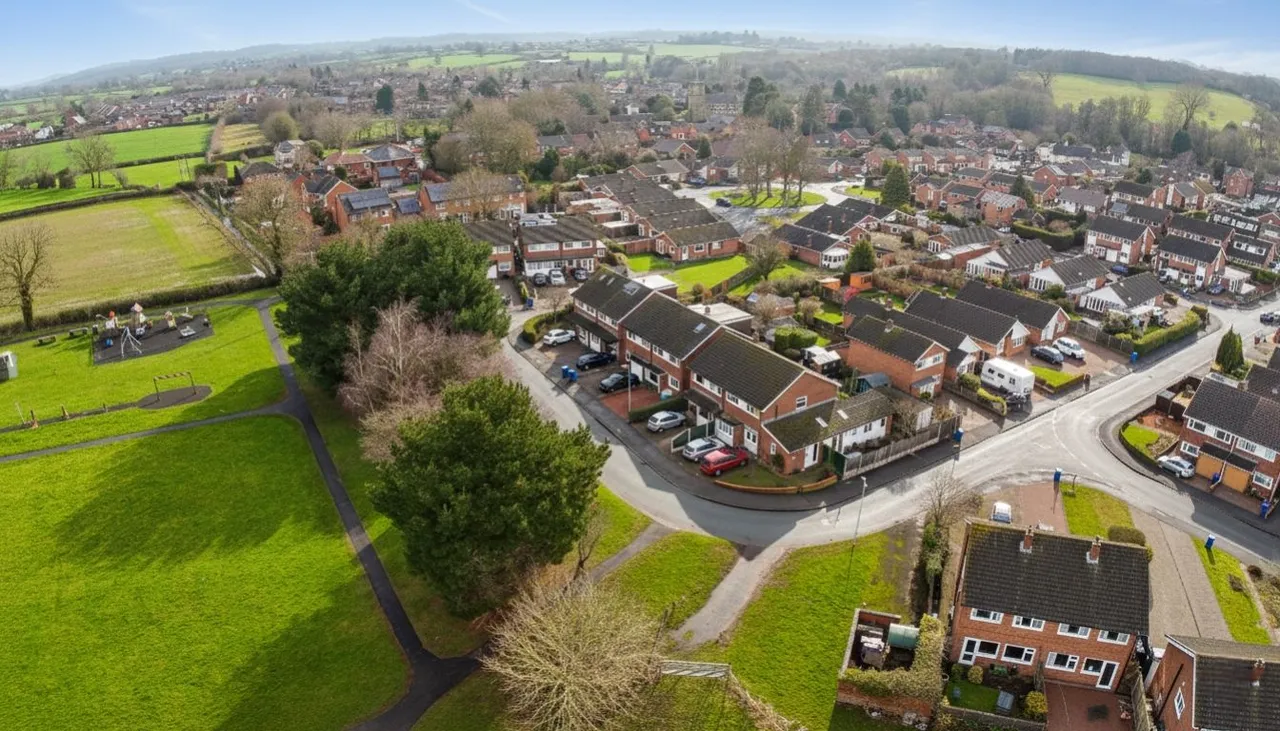 Ferrers Road, Yoxall, DE13, photo 18