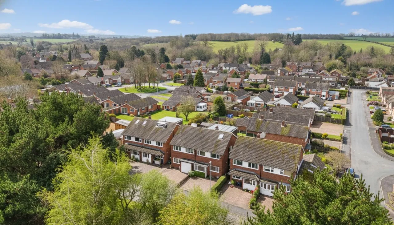 Ferrers Road, Yoxall, DE13, photo 2