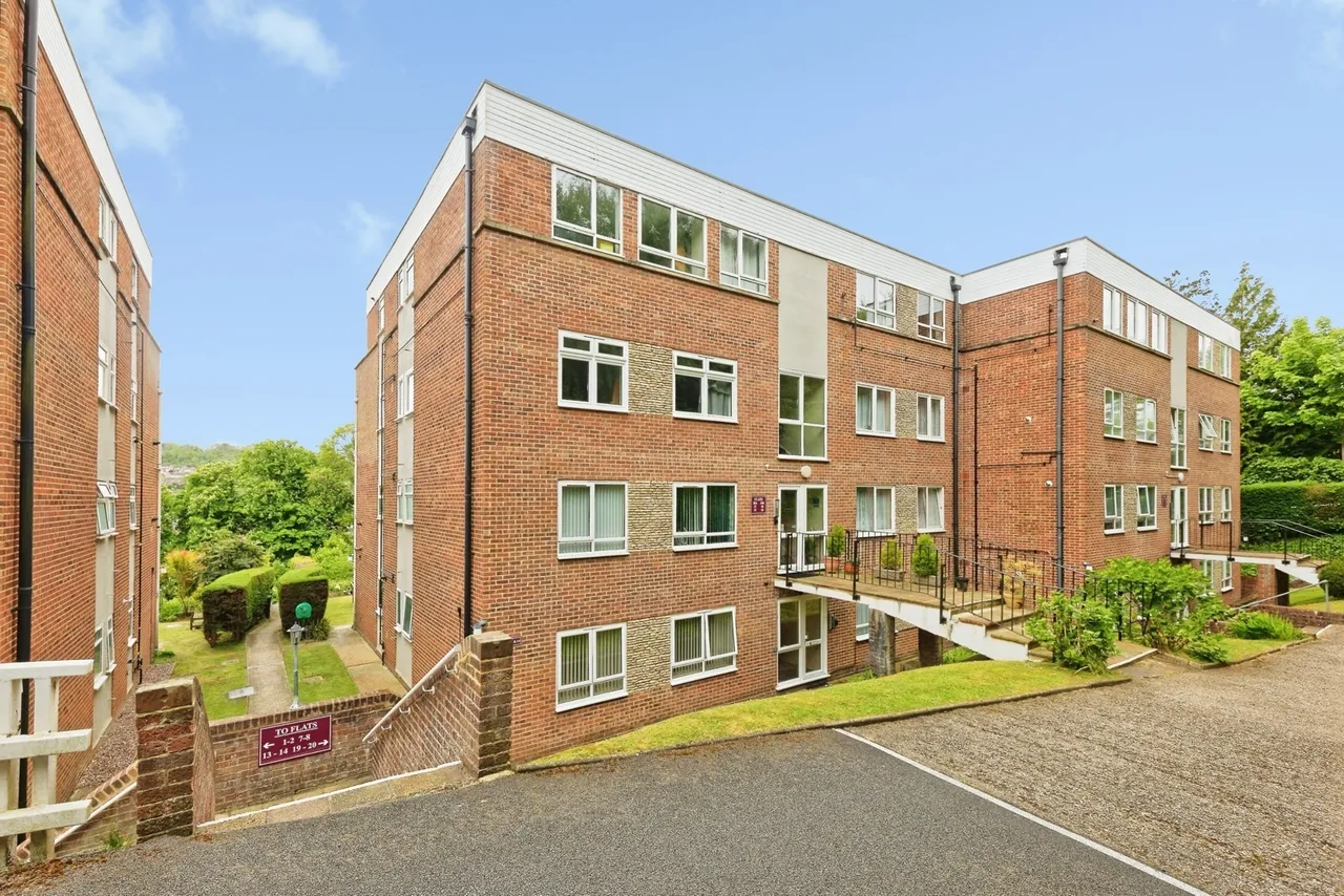 2 bed flat for sale — London Road, River, Dover, Kent, CT17