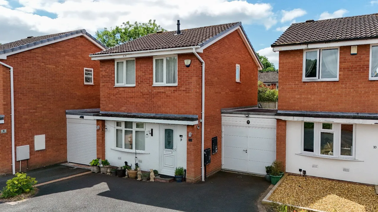3 bed house for sale — Bader Close, Apley, Telford TF1 6YB