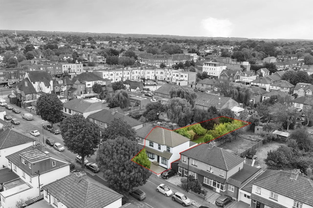 Lavender Avenue, Worcester Park, KT4, photo 32