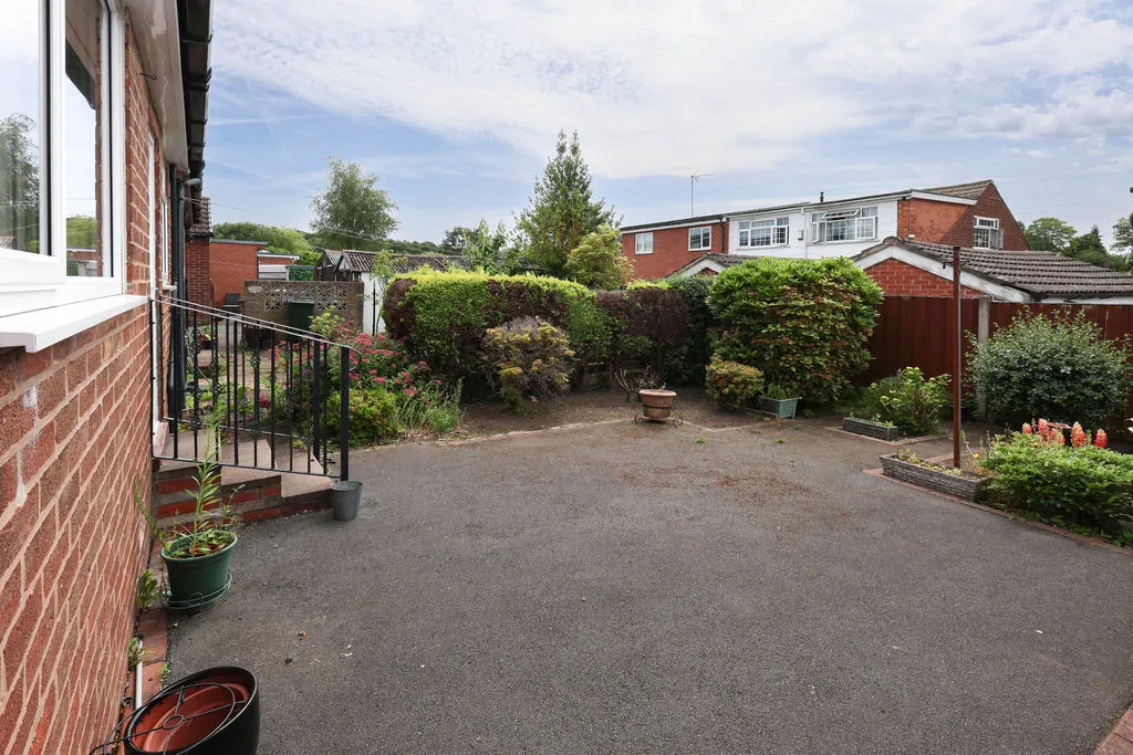 Marland Hill Road, Rochdale OL11 4PQ, photo 14