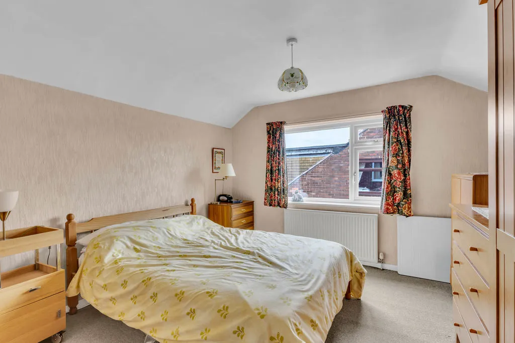 Marland Hill Road, Rochdale OL11 4PQ, photo 7