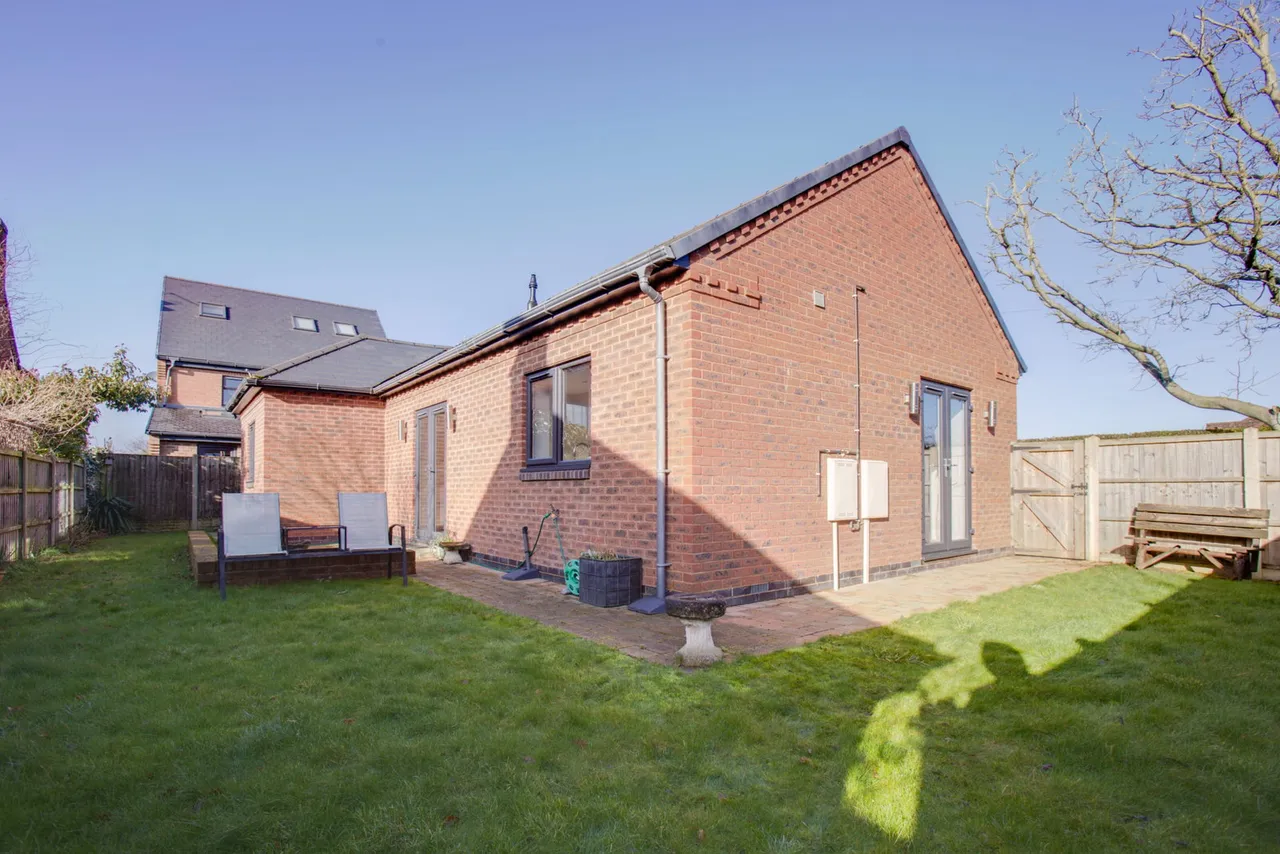 Cliff Drive, Radcliffe-on-Trent, NG12, photo 20