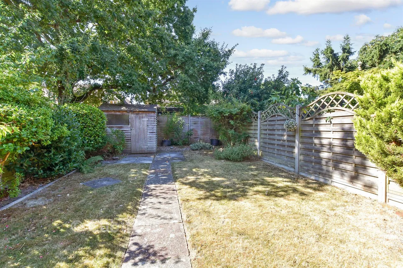 Covert Close, Crawley, RH10, photo 13