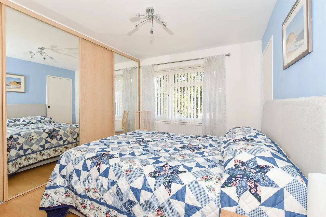 Covert Close, Crawley, RH10, photo 9