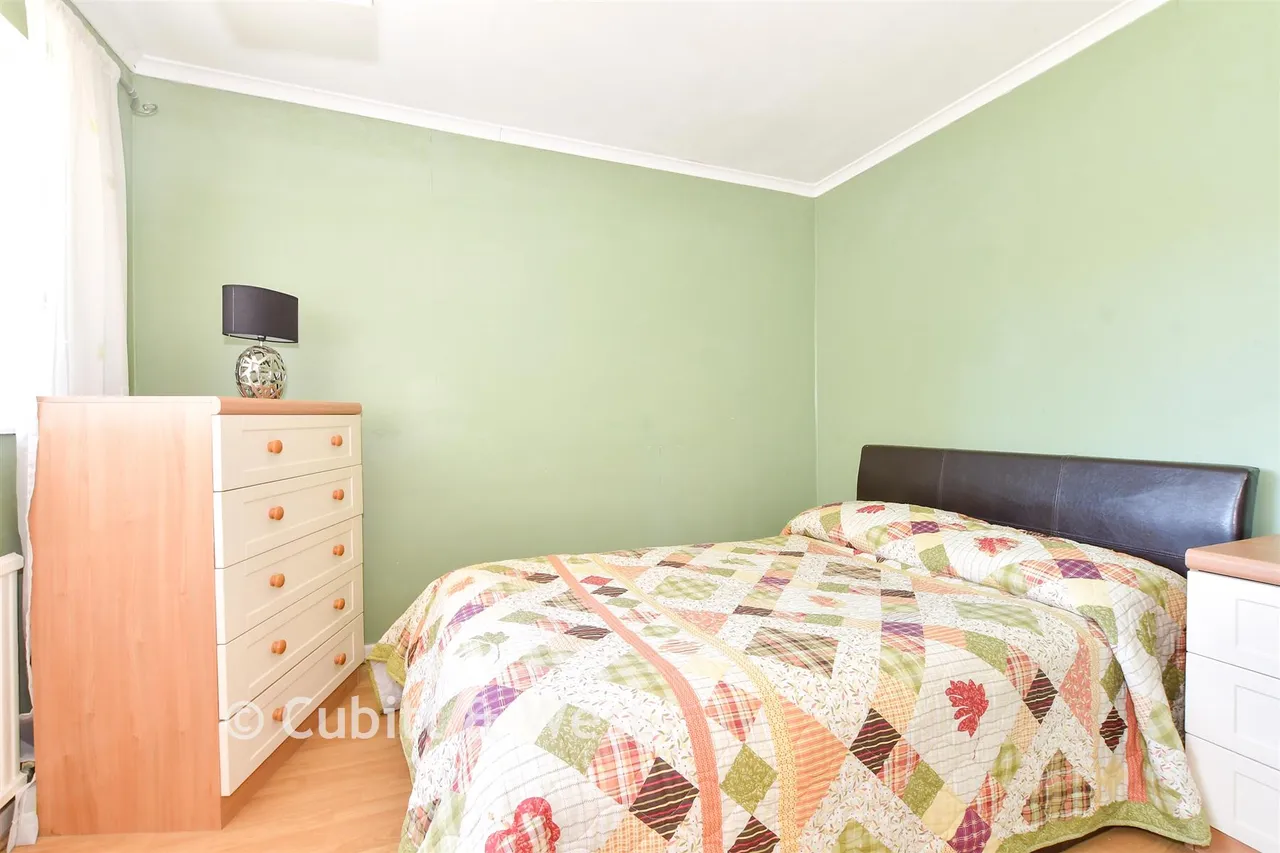 Covert Close, Crawley, RH10, photo 10
