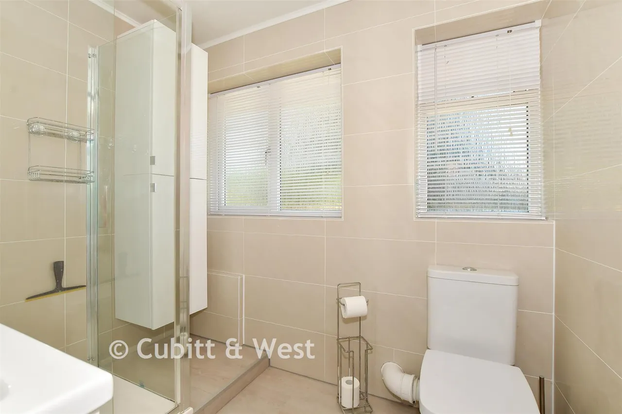 Covert Close, Crawley, RH10, photo 12