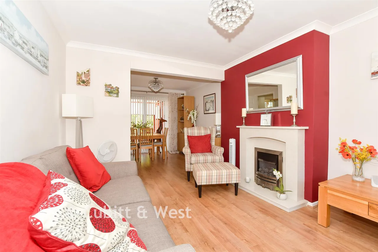 Covert Close, Crawley, RH10, photo 4