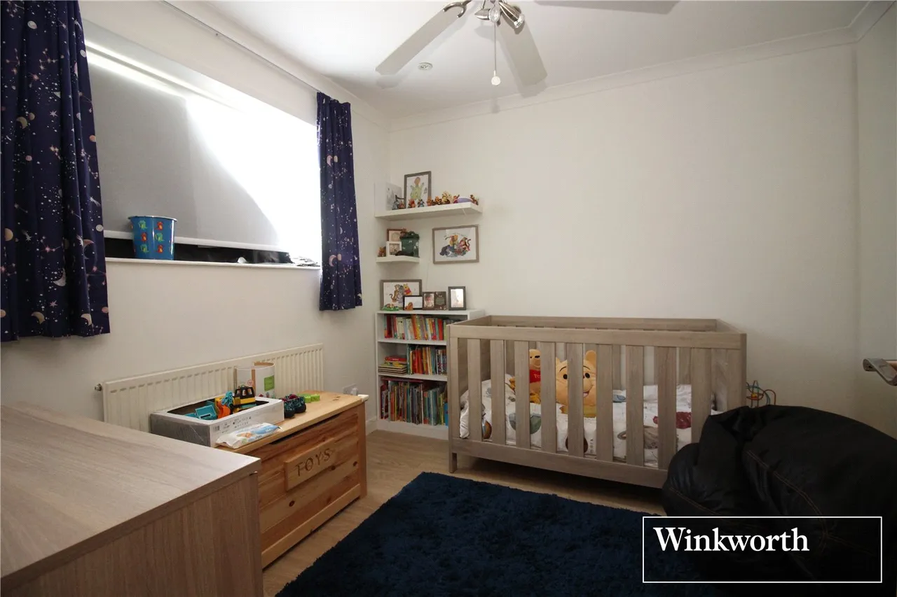 Ashley Drive, Borehamwood, Hertfordshire, WD6, photo 10