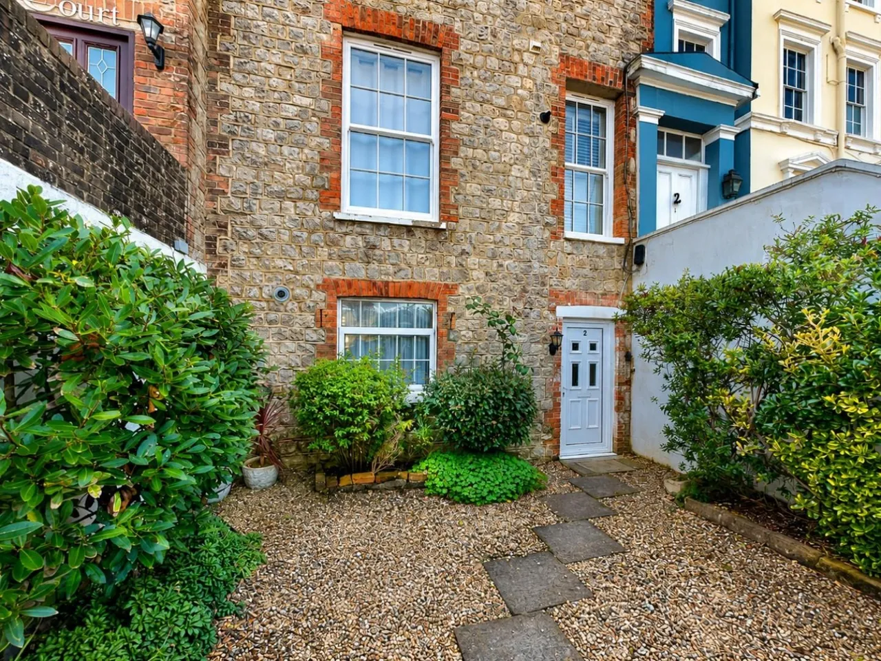 1 bed flat for sale — Marine Parade, Hythe
