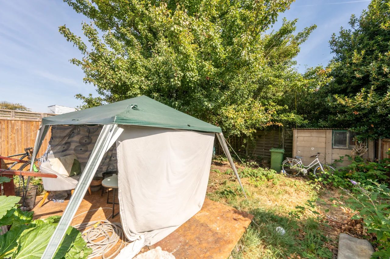 144 Ellesmere Road, London, photo 10