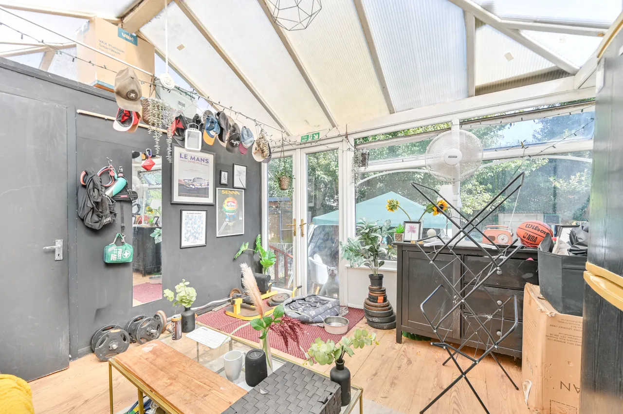 144 Ellesmere Road, London, photo 6