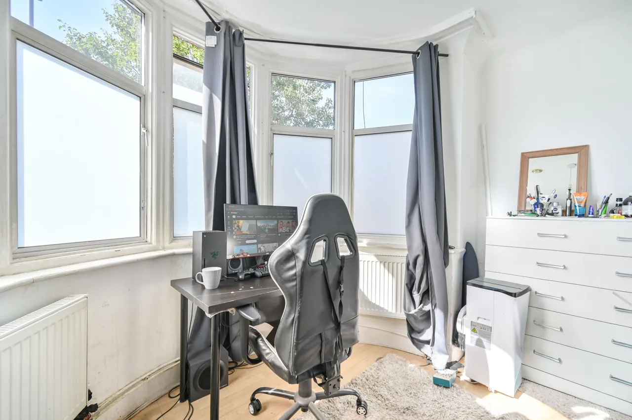 144 Ellesmere Road, London, photo 9