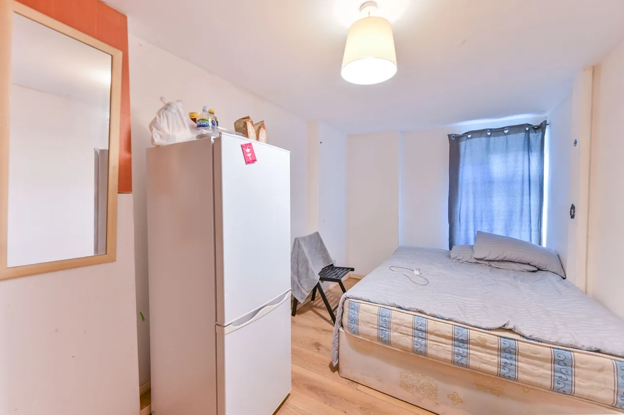 144 Ellesmere Road, London, photo 12