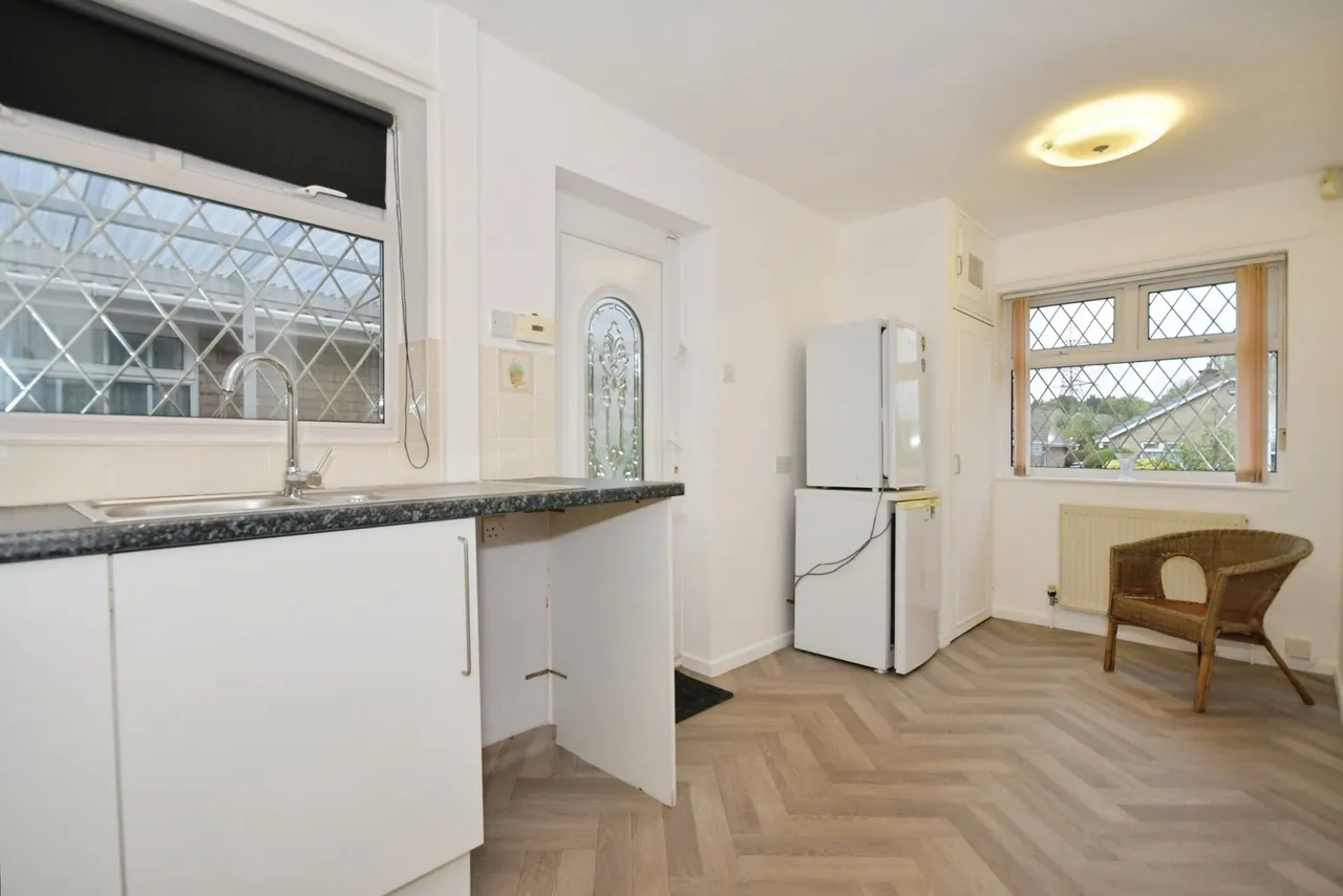 Hucklow Avenue, Inkersall, S43, photo 6