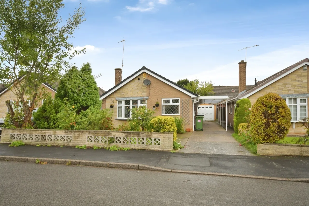3 bed house for sale, Hucklow Avenue, Inkersall, S43